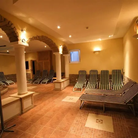 Garda Apartman6 Heviz