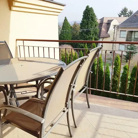Garda Apartman6 Apartment