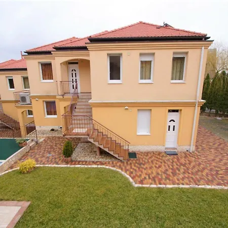 Garda Apartman6 Apartment Heviz